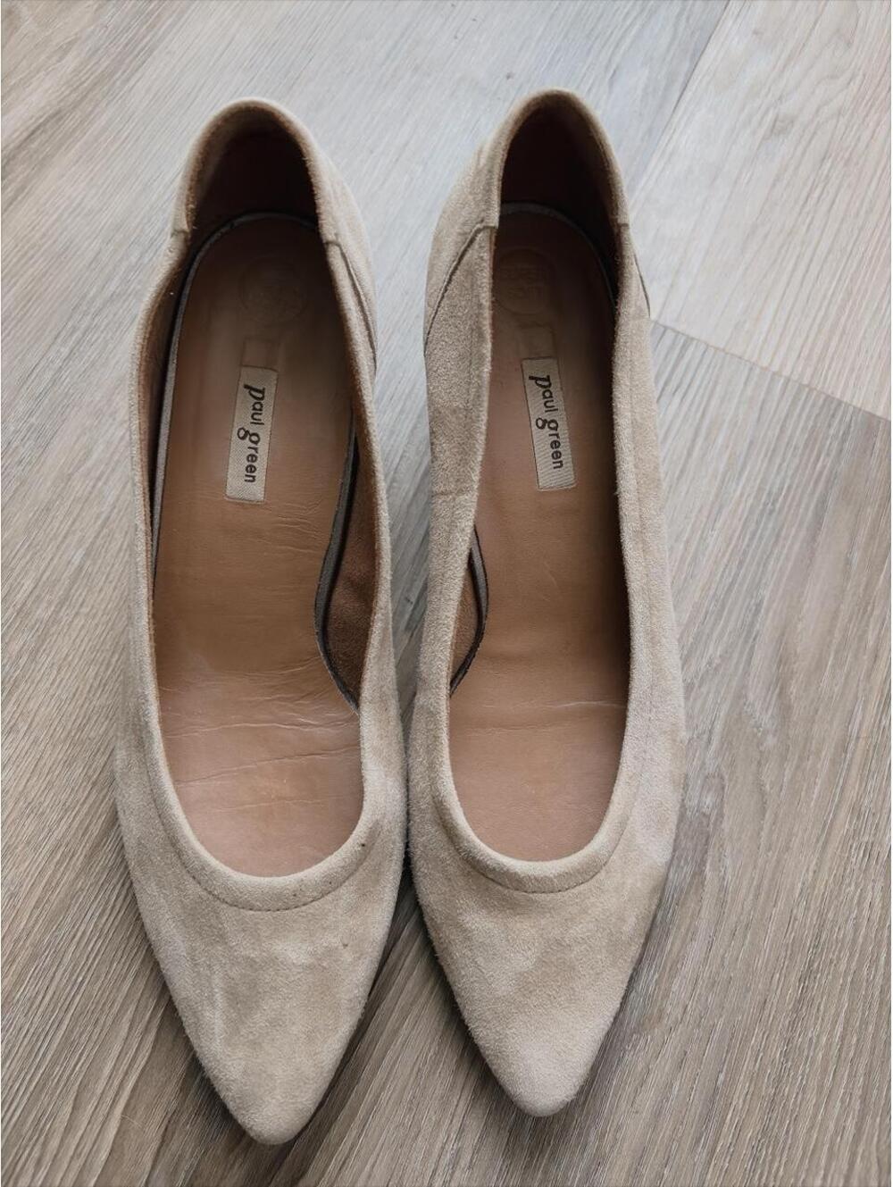 Paul Green tan suede block heel pumps #paulgreen #heels